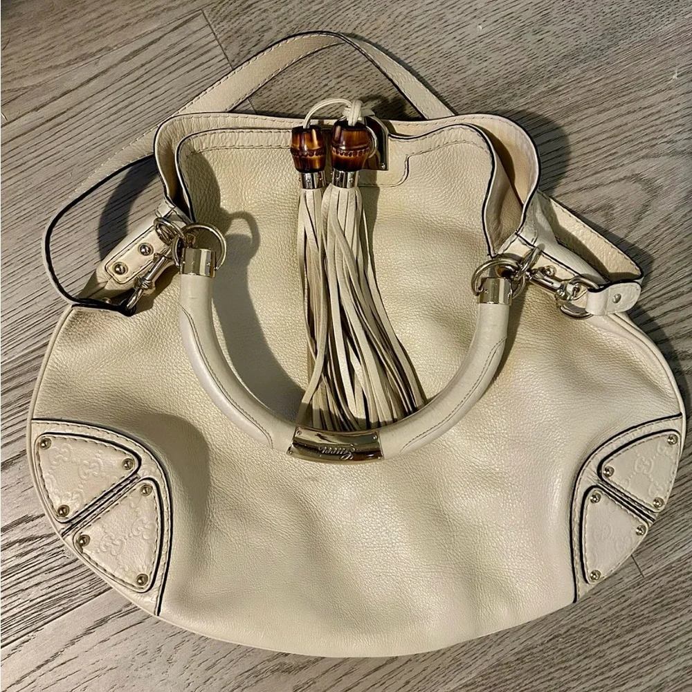 Gucci Supreme Monogram Leather Indy Hobo Bag Ivory - Picture 2 of 3